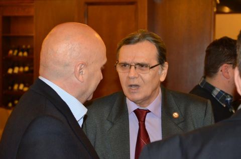 Membri ai Clubului Aristocratic Rapid la o întâlnire a clubului, fotografia 30