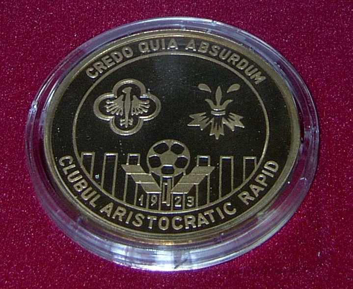 Medalia Clubului Aristocratic Rapid, avers: Credo quia absurdum, 1923