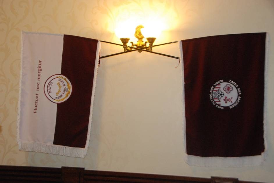 Steagurile Clubului Aristocratic Rapid